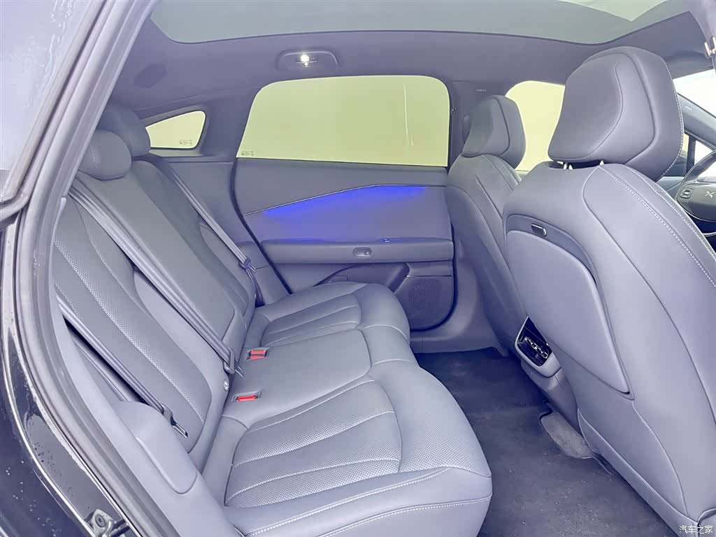 Xpeng P7, 2025 15