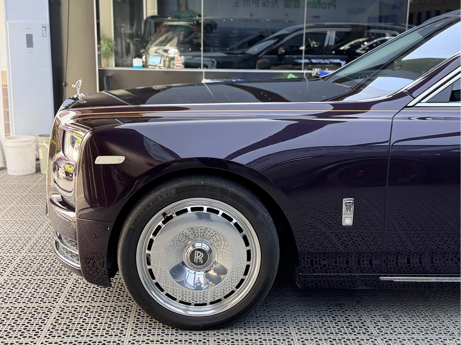 Rolls-Royce Phantom, 2019 3