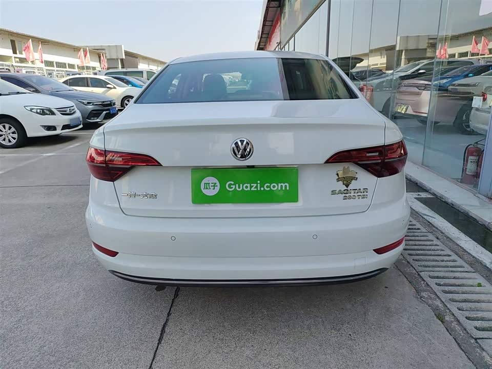 Volkswagen Sagitar