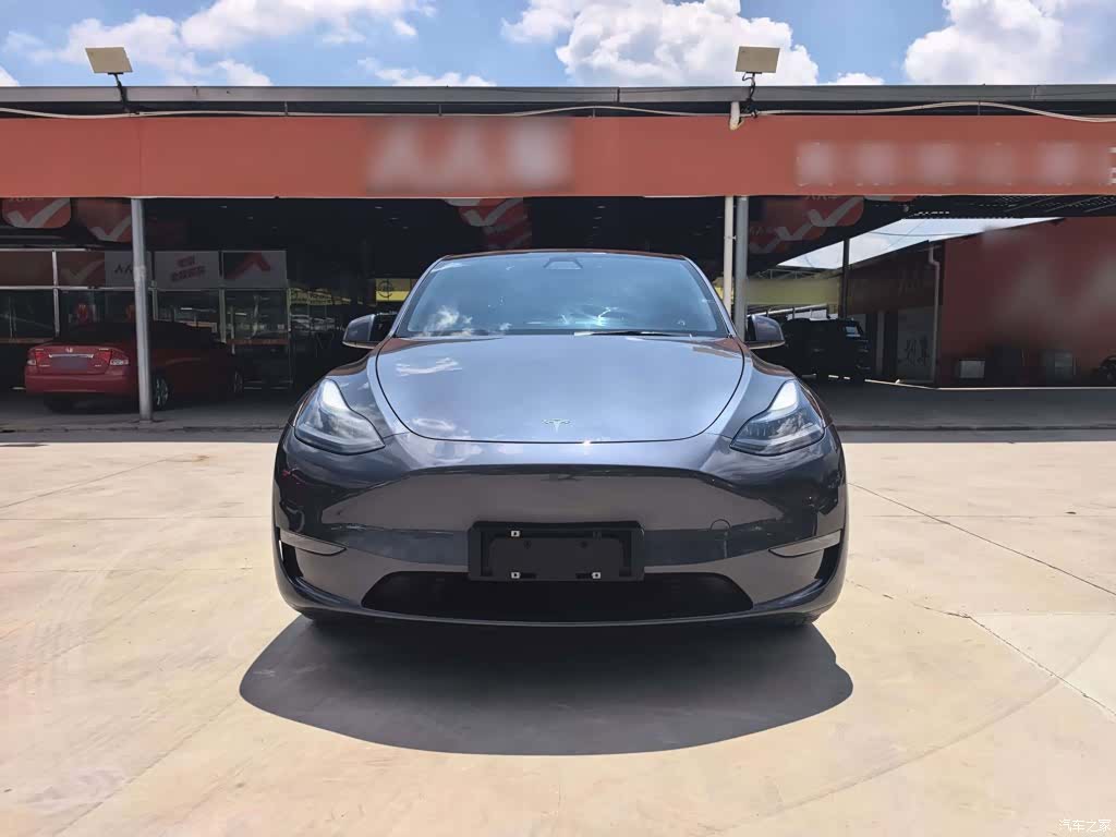 Tesla Model Y, 2021 3