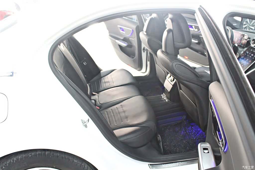 Mercedes-Benz C-Class, 2022 11