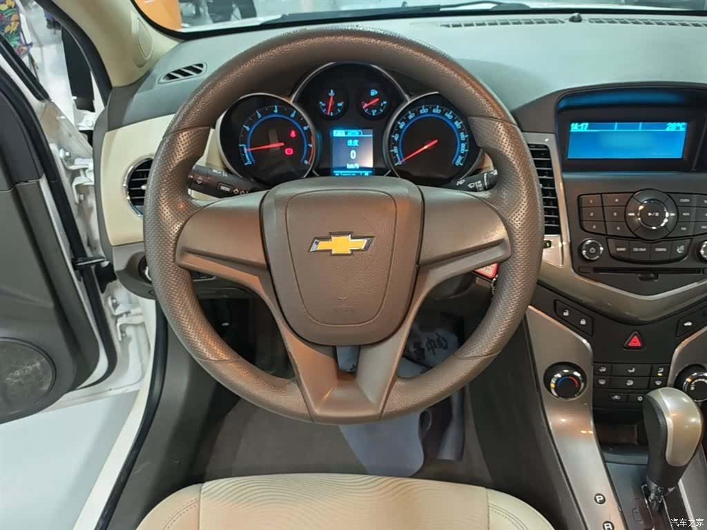 Chevrolet SE, 2015 11