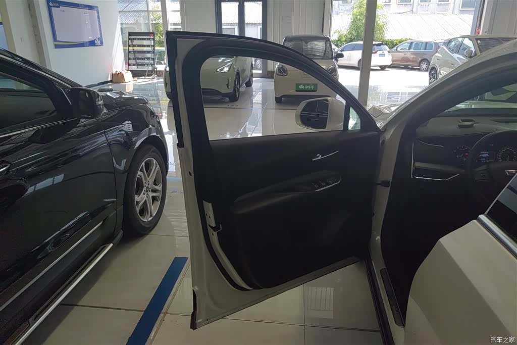 Cadillac XT4, 2019 7