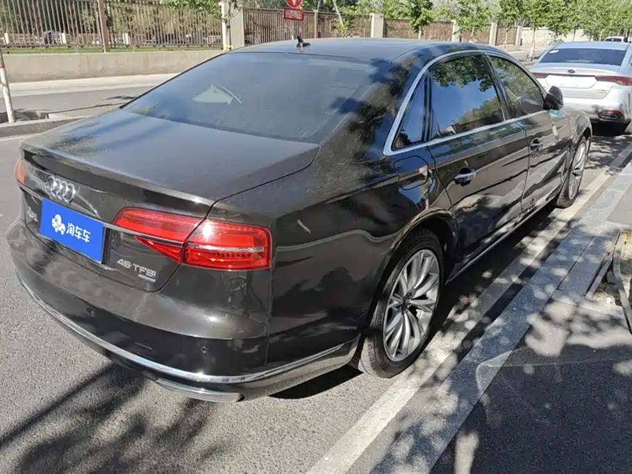 Audi A8