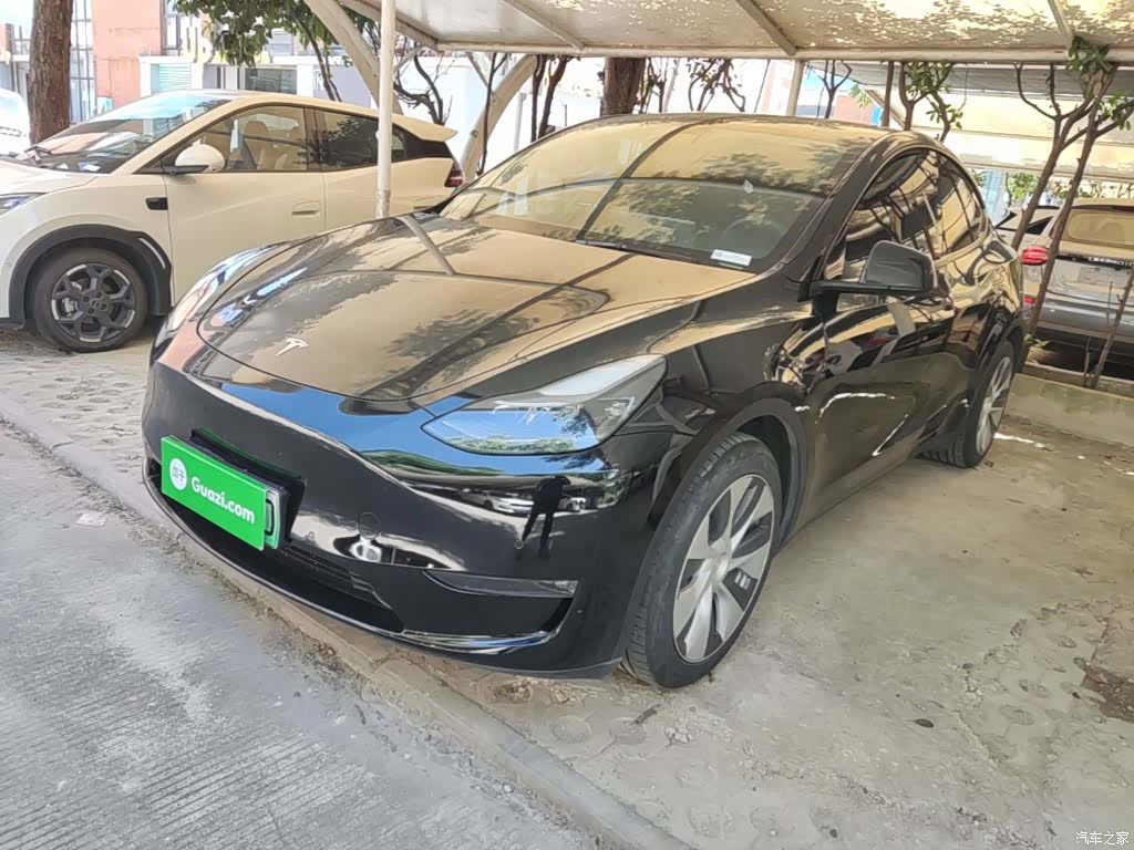 Tesla Model Y, 2021 1