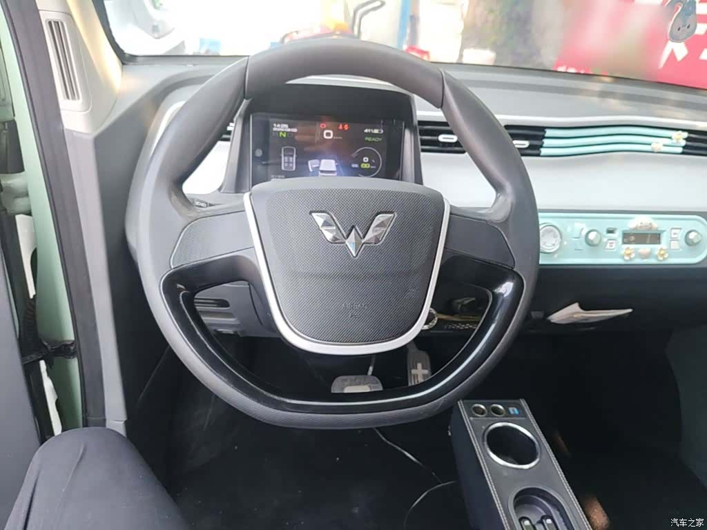 Wuling MINIEV, 2021 11
