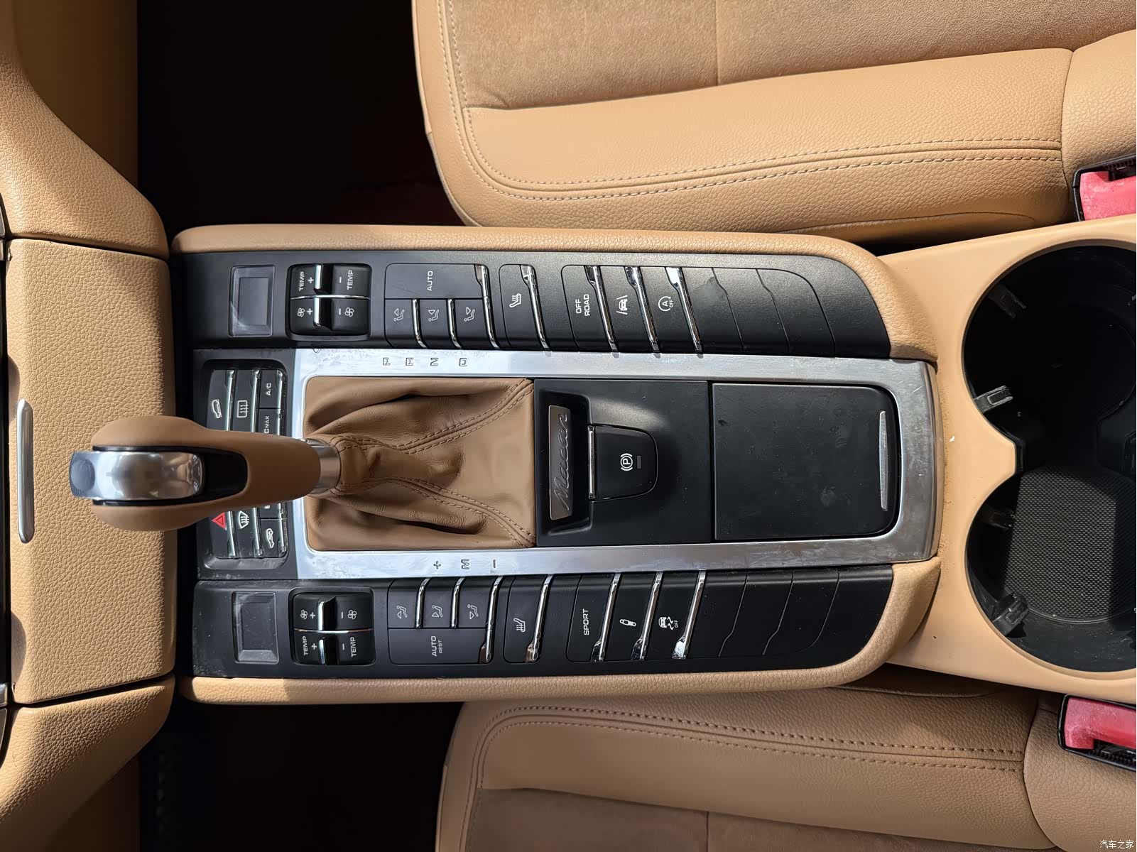 Porsche Macan, 2016 все фото