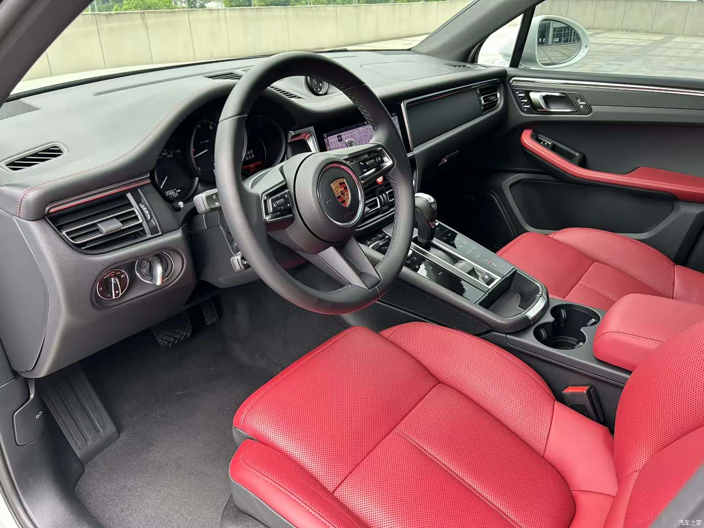 Porsche Macan, 2022 3