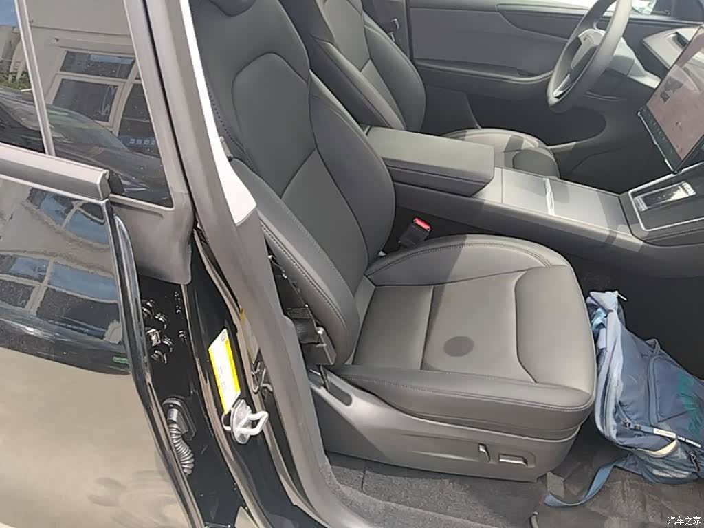 Tesla Model Y, 2025 25