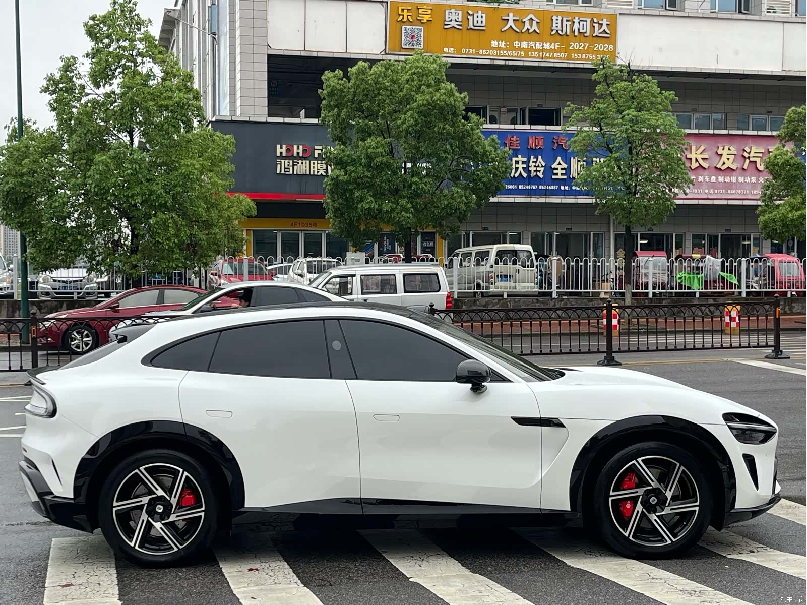 Xiaomi YU7, 2025 4