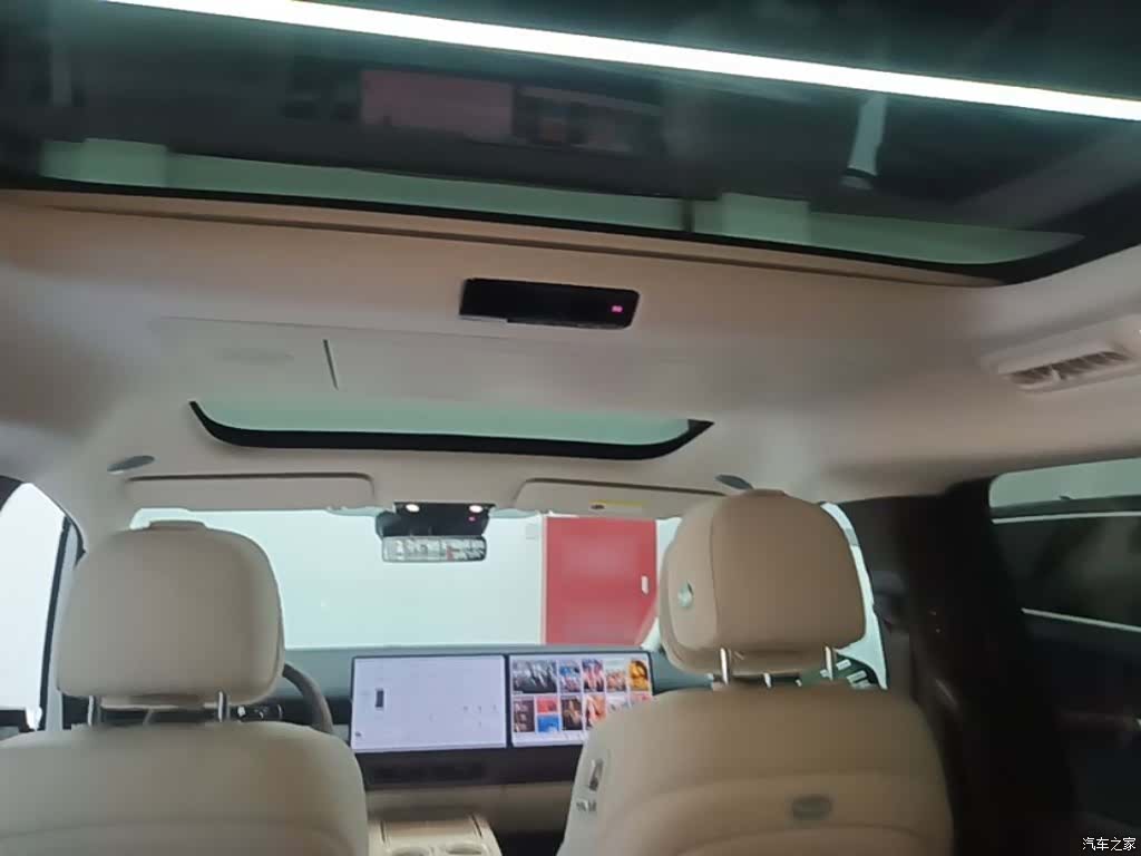 Li Auto MEGA, 2025 18