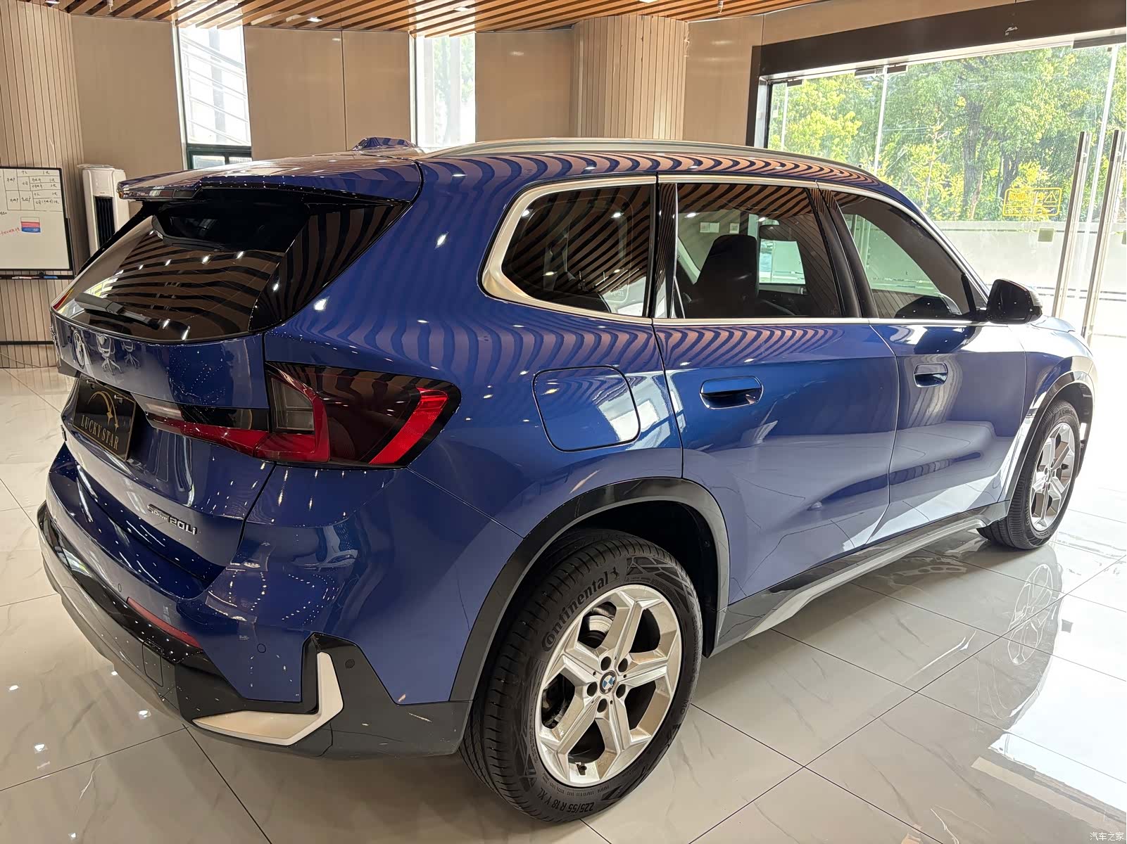 BMW X1, 2023 все фото