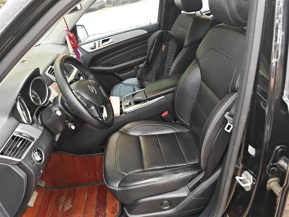 Mercedes-Benz M class