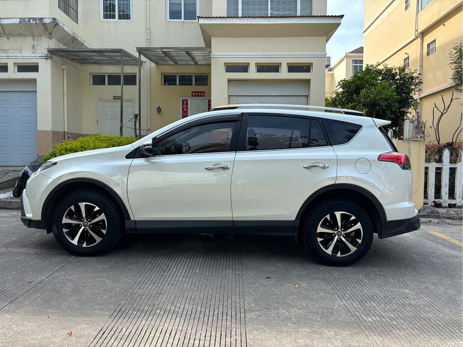 Toyota RAV4, 2018 3