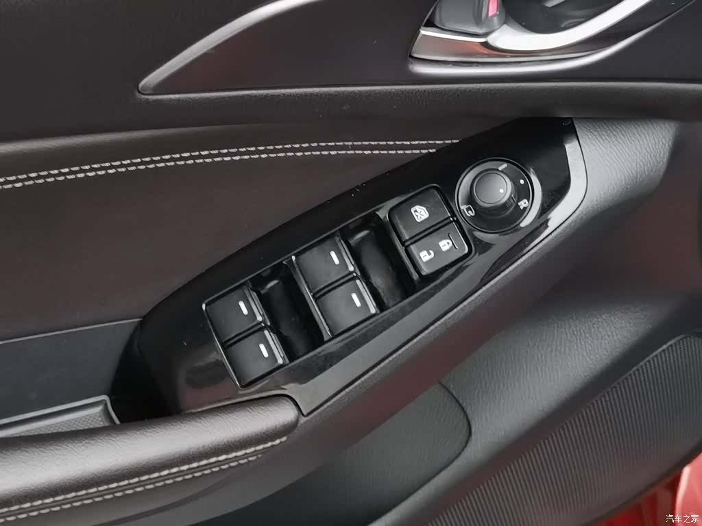 Mazda Mazda3, 2018 9