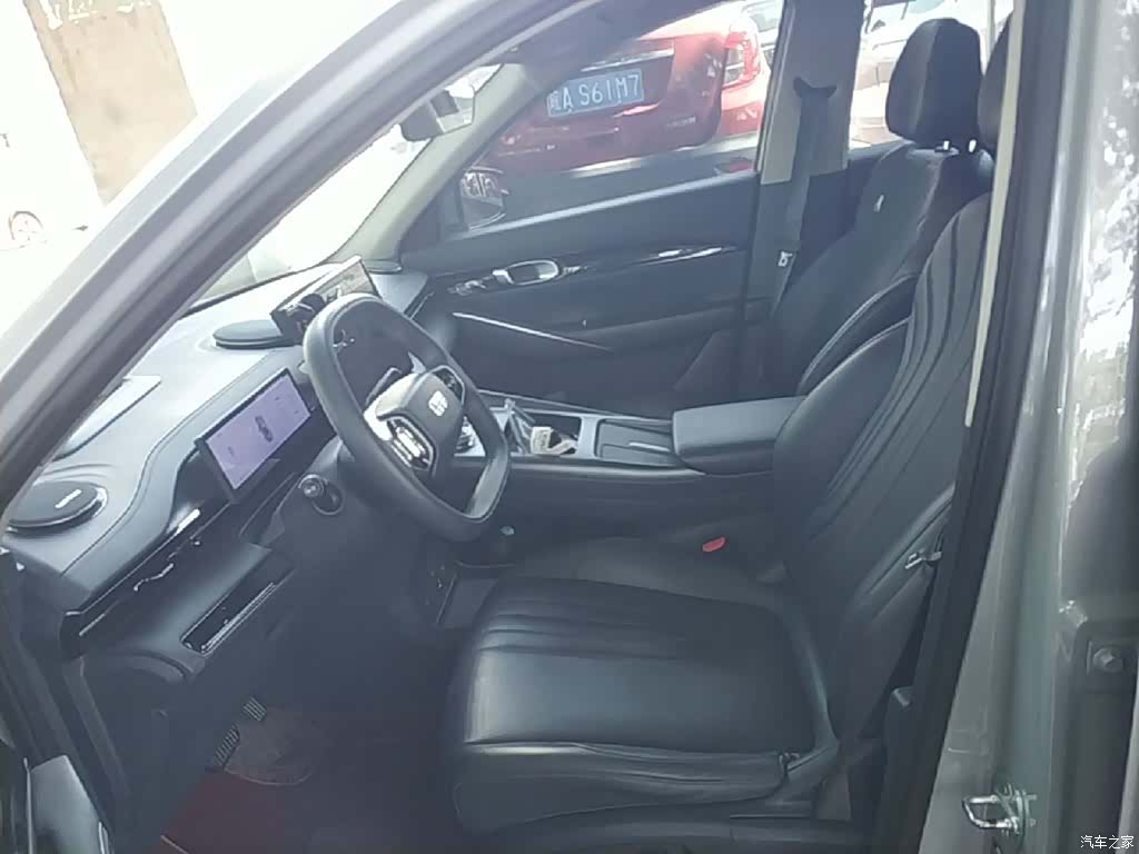 Geely Galaxy E5, 2024 15