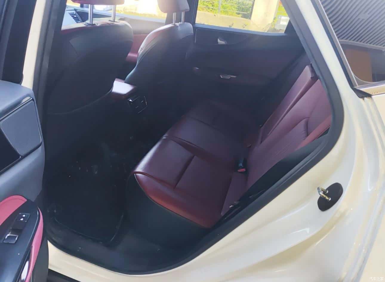 Lexus NX, 2022 все фото