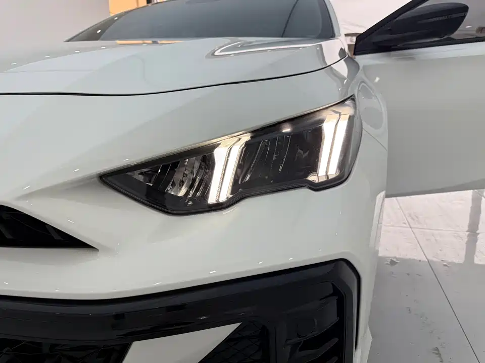 Trumpchi Shadow Leopard