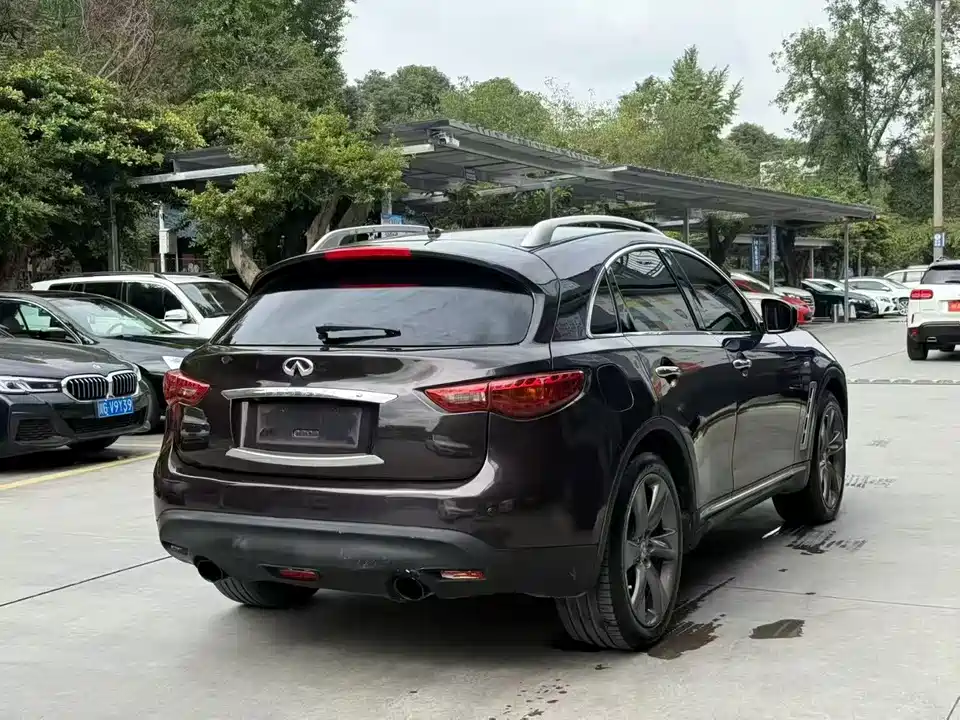 Infiniti FX