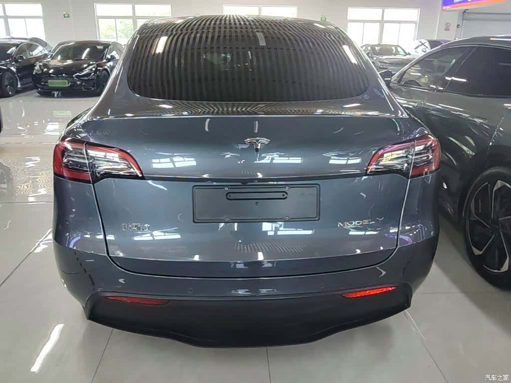 Tesla Model Y, 2022 6