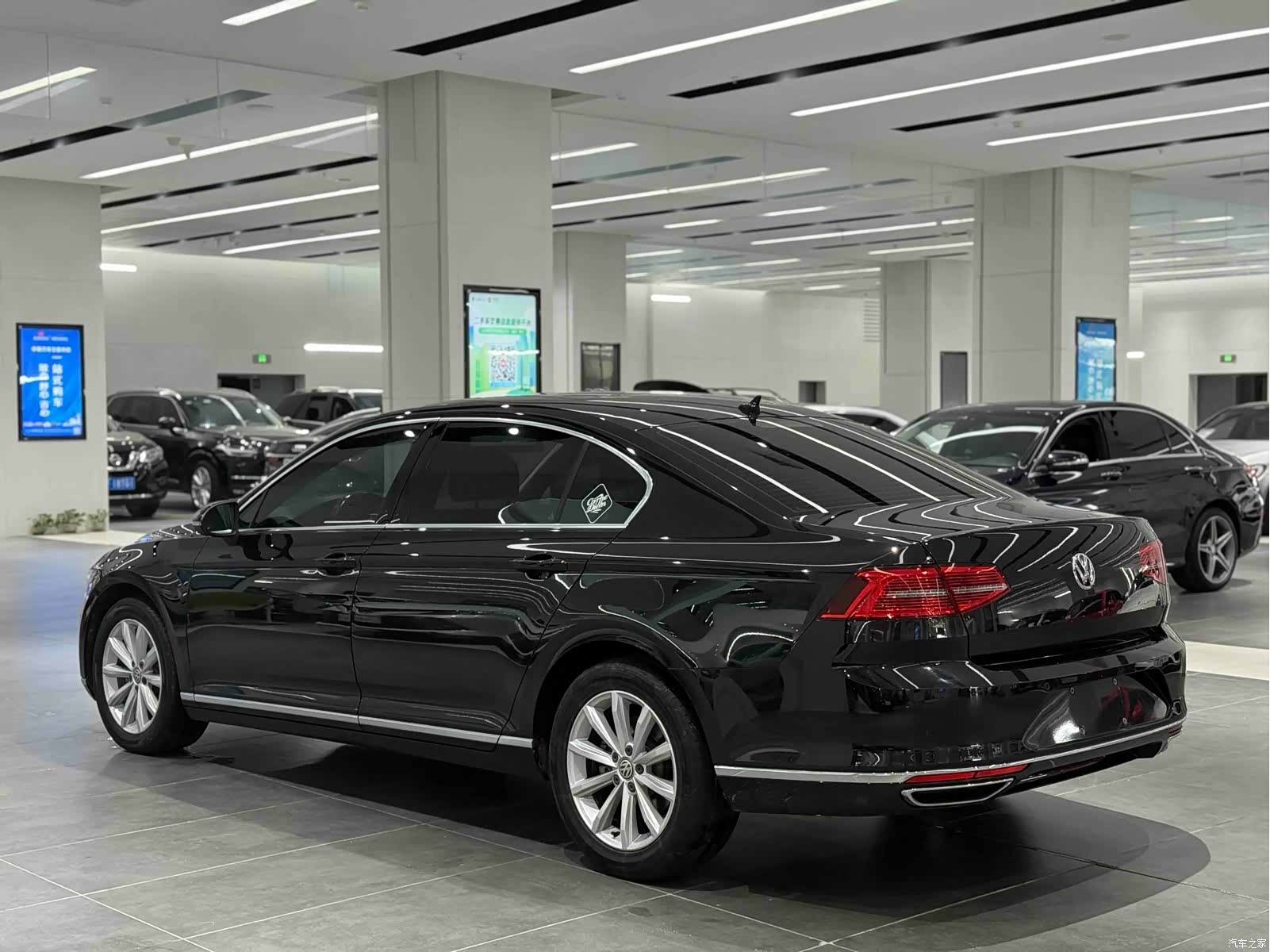 Volkswagen Magotan, 2019 10