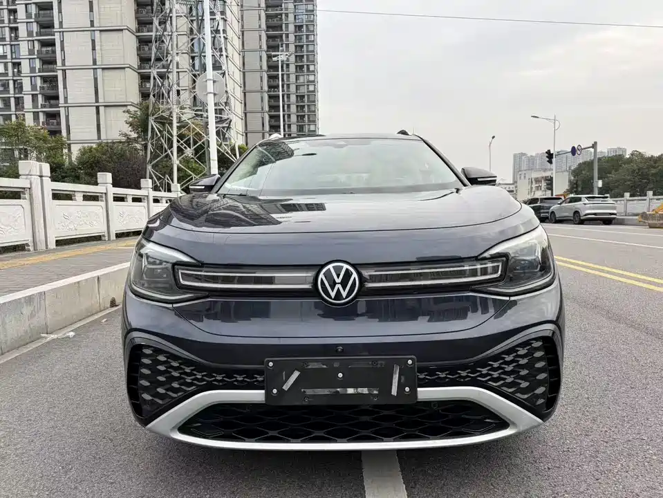 Volkswagen ID.6 CROZZ