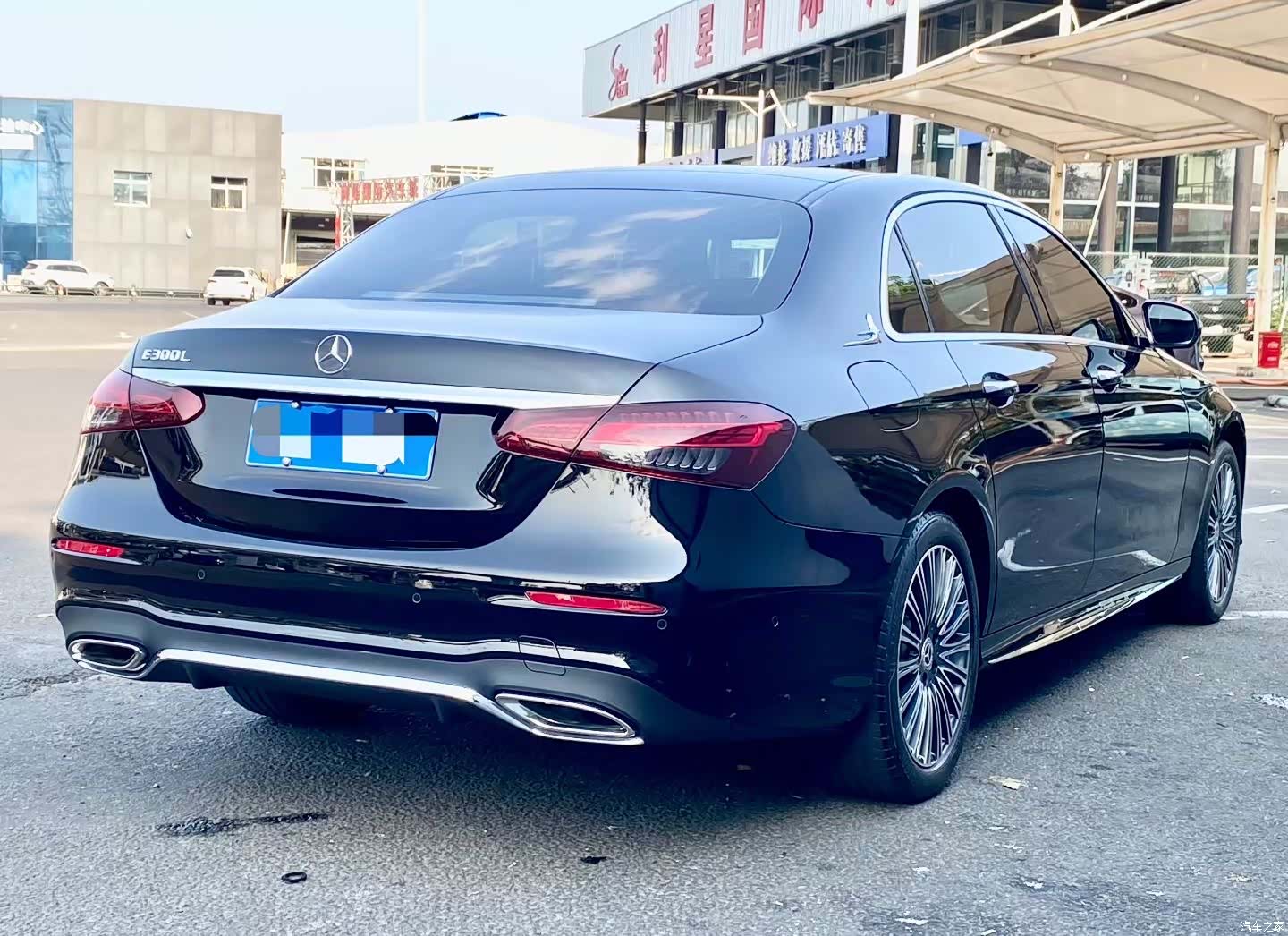 Mercedes-Benz E-Class, 2023 4