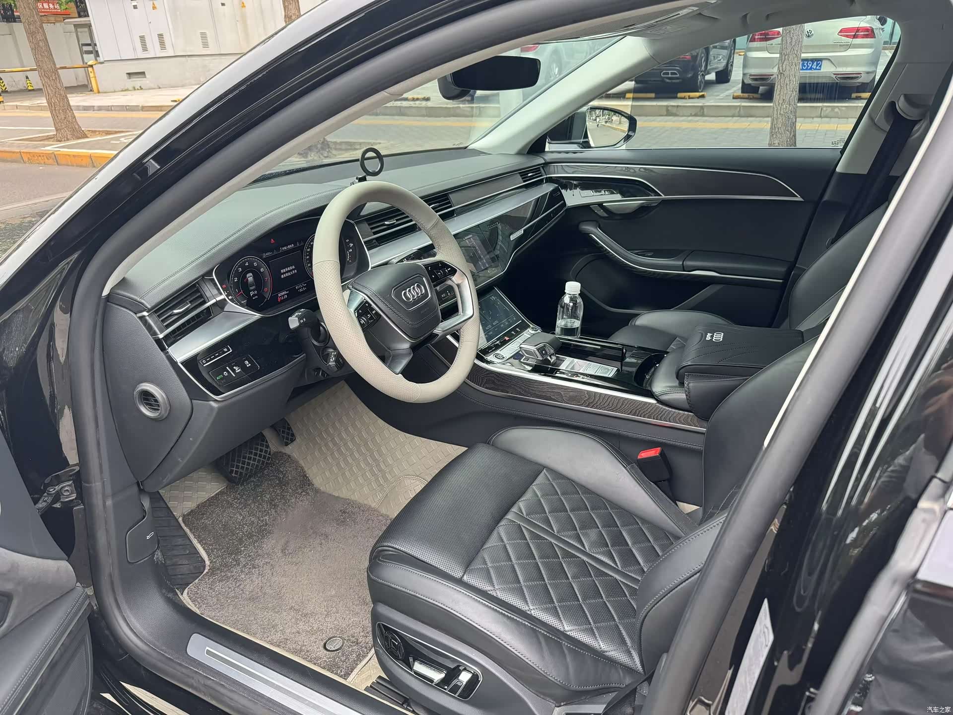 Audi A8L, 2023 3