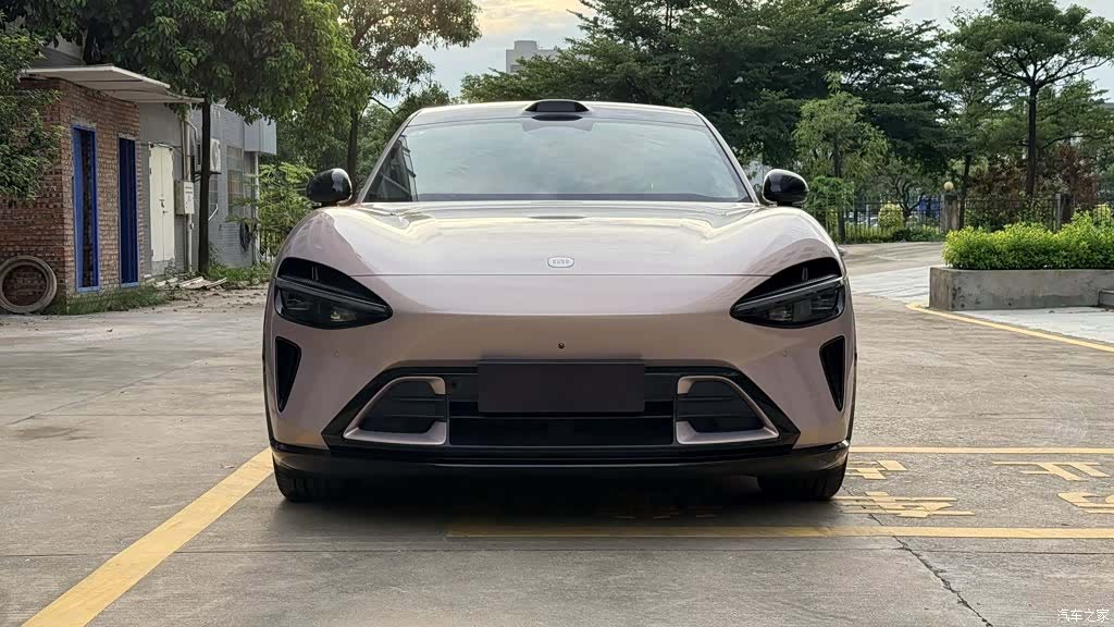 Xiaomi YU7, 2025 2