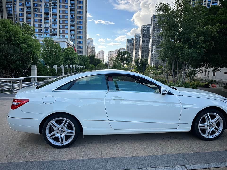 Mercedes-Benz E-class Mercedes-Benz E-class