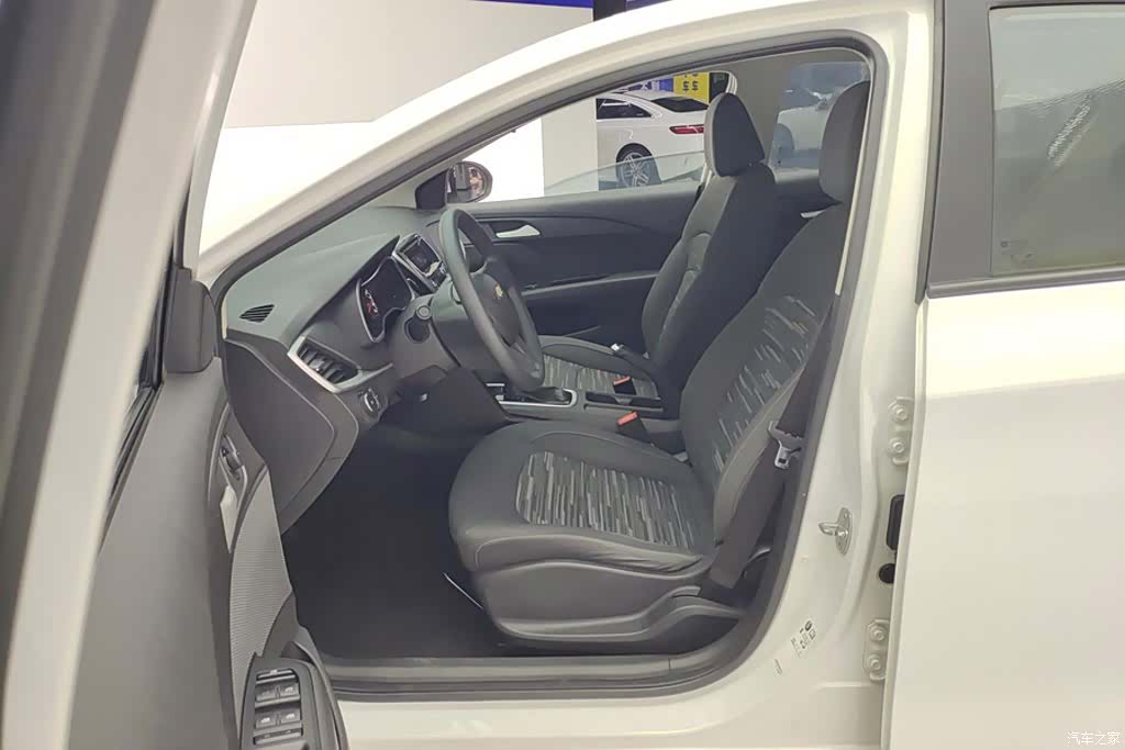 Chevrolet 320, 2018 9