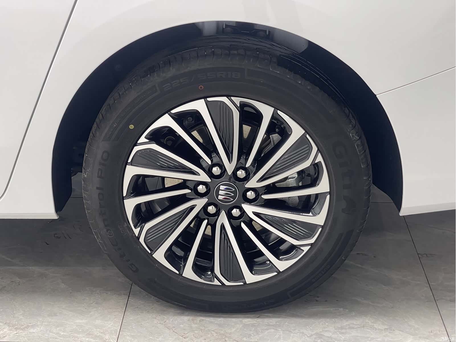 Buick GL8, 2025 19