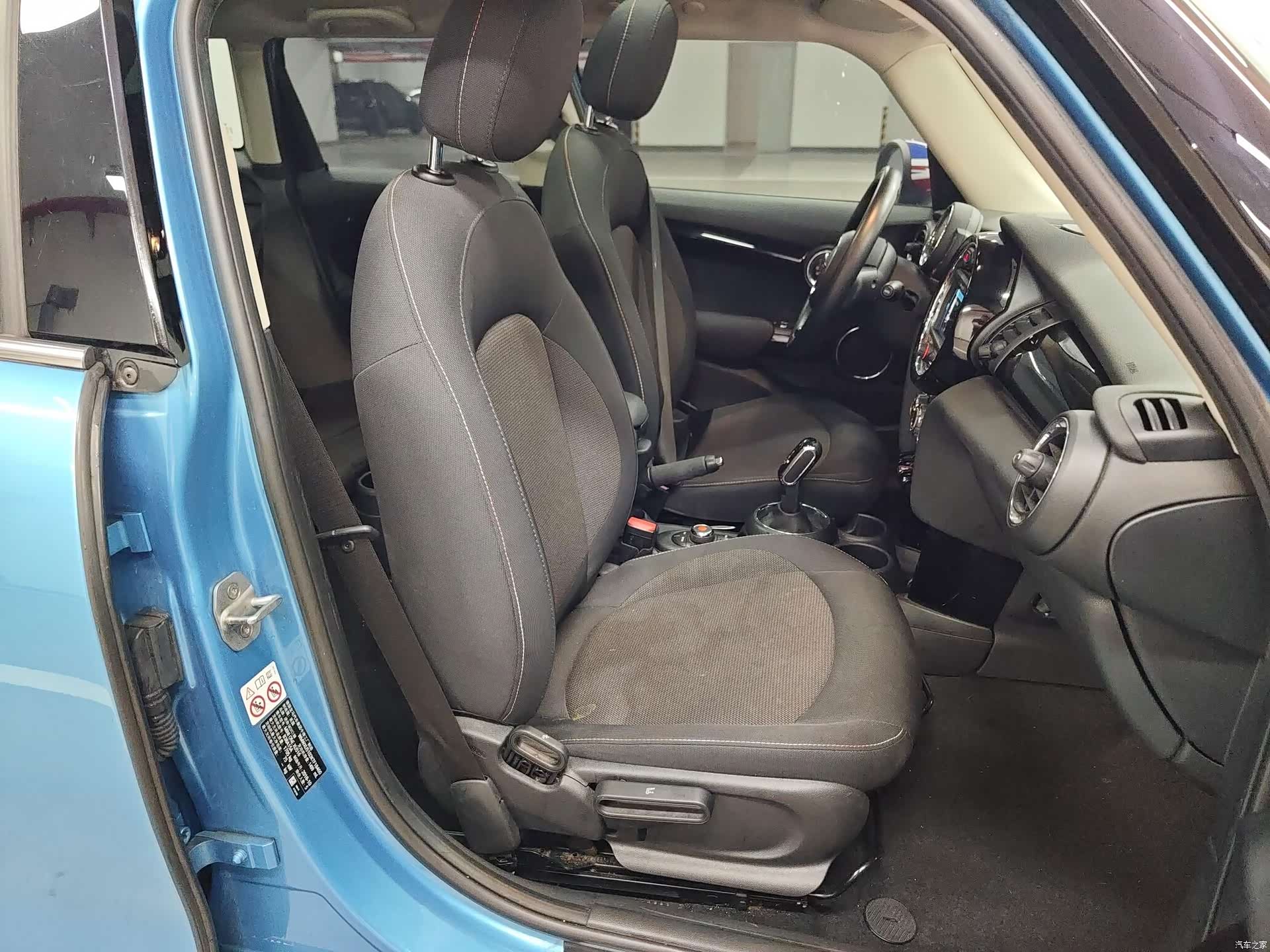 Mini ONE, 2019 10