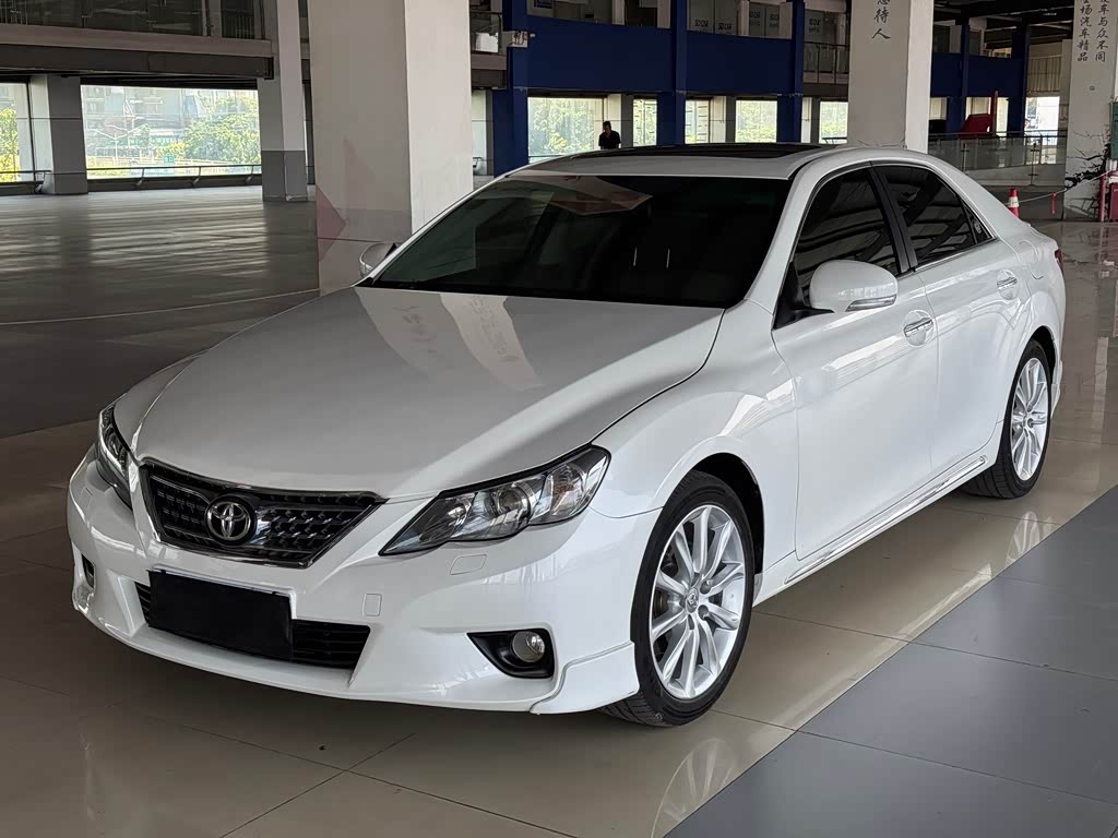 Toyota Reiz