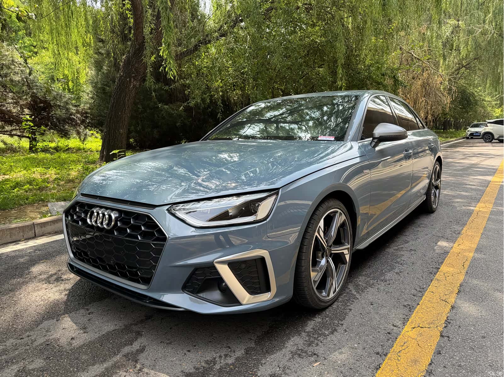 Audi A4L, 2022 1