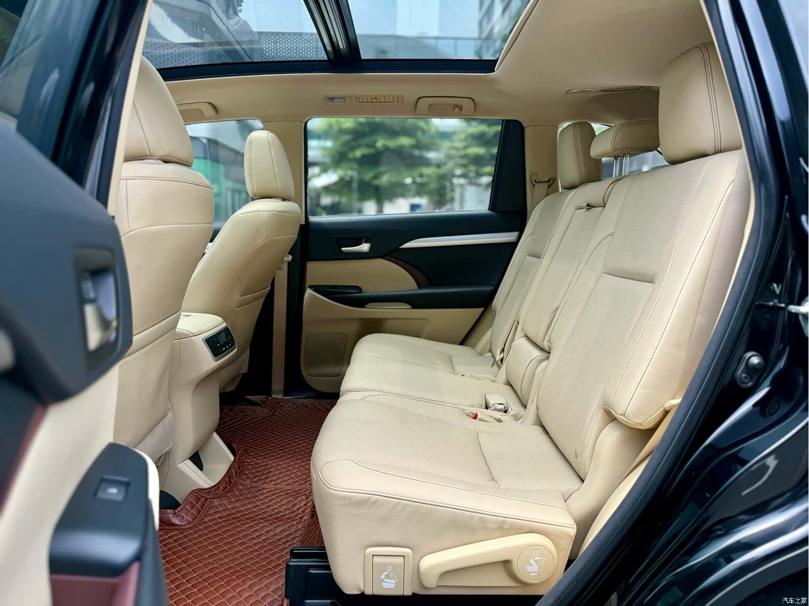 Toyota Highlander, 2016 17