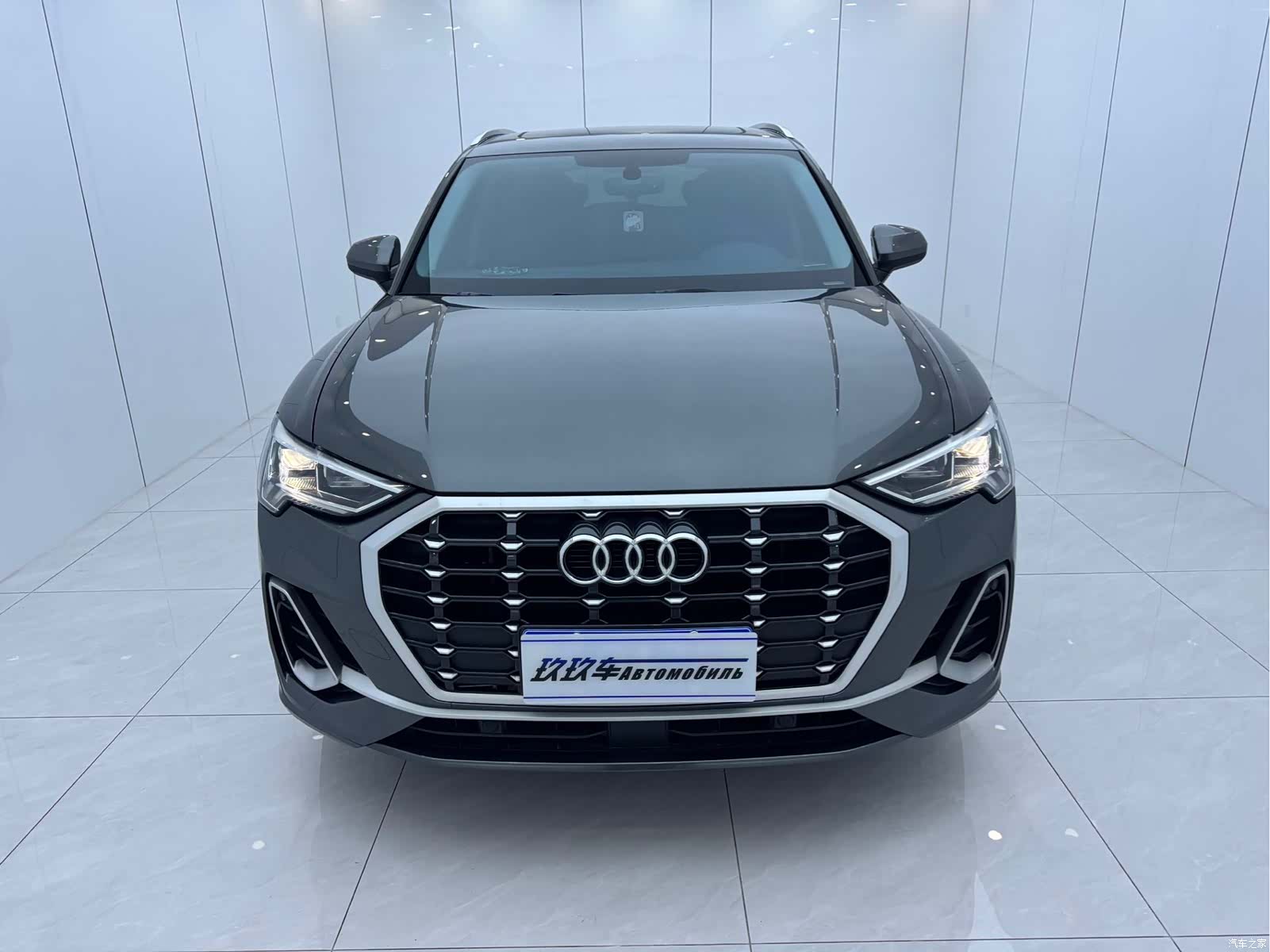 Audi Q3, 2022 2