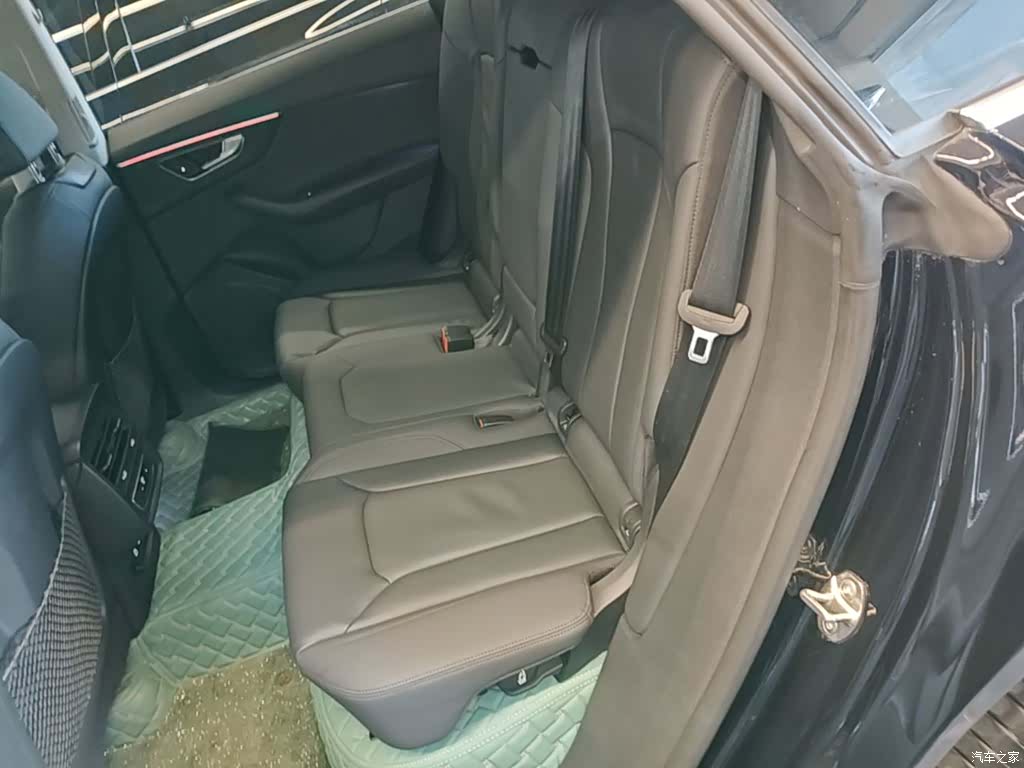 Audi Q8, 2021 17