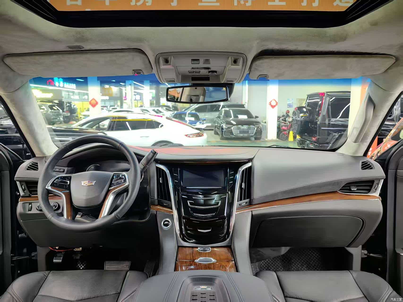 Cadillac Escalade, 2017 все фото