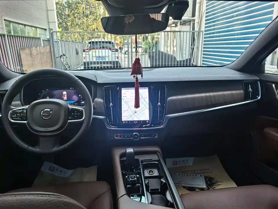 Volvo V90
