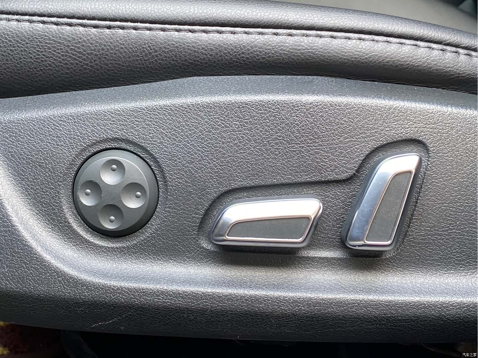 Audi A4L, 2014 11