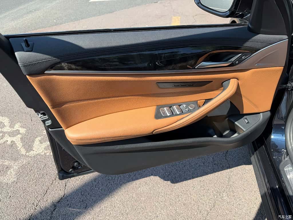 BMW 5 Series, 2018 6