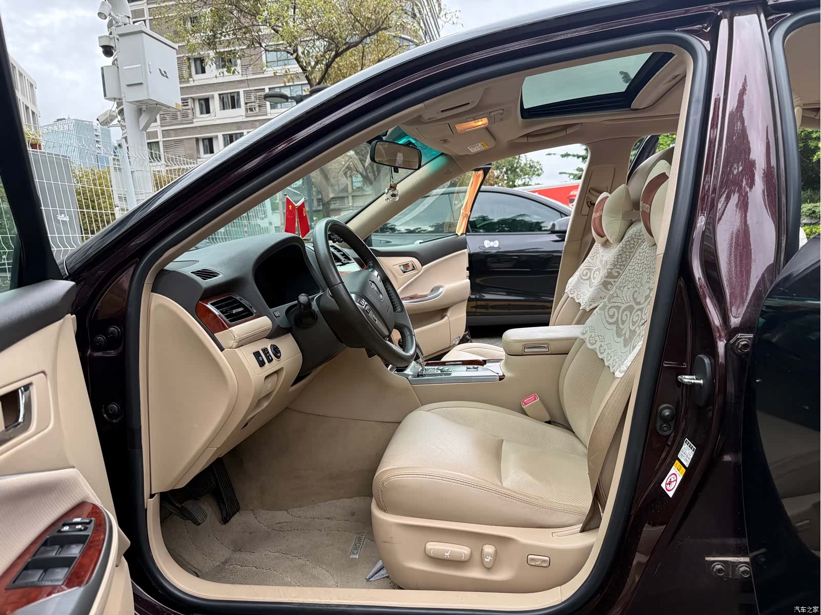 Toyota Crown, 2014 7