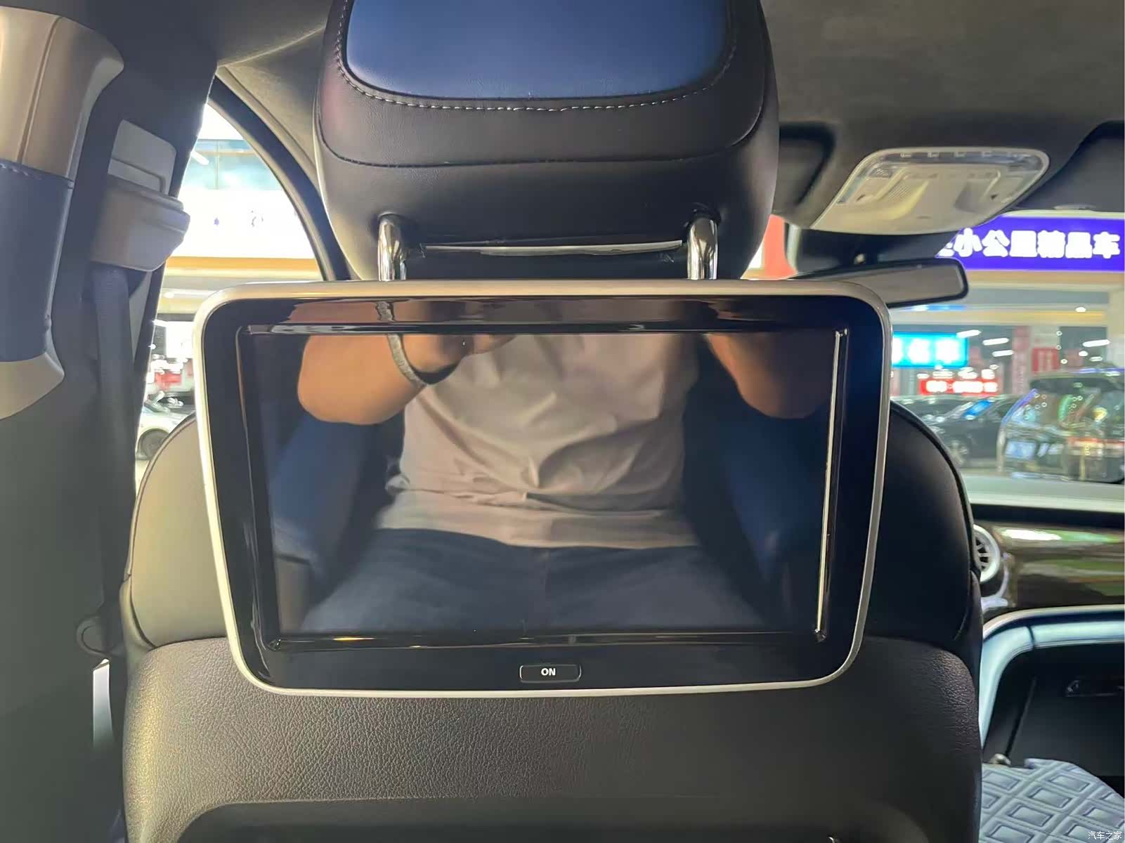 Mercedes-Benz V-Class, 2019 15