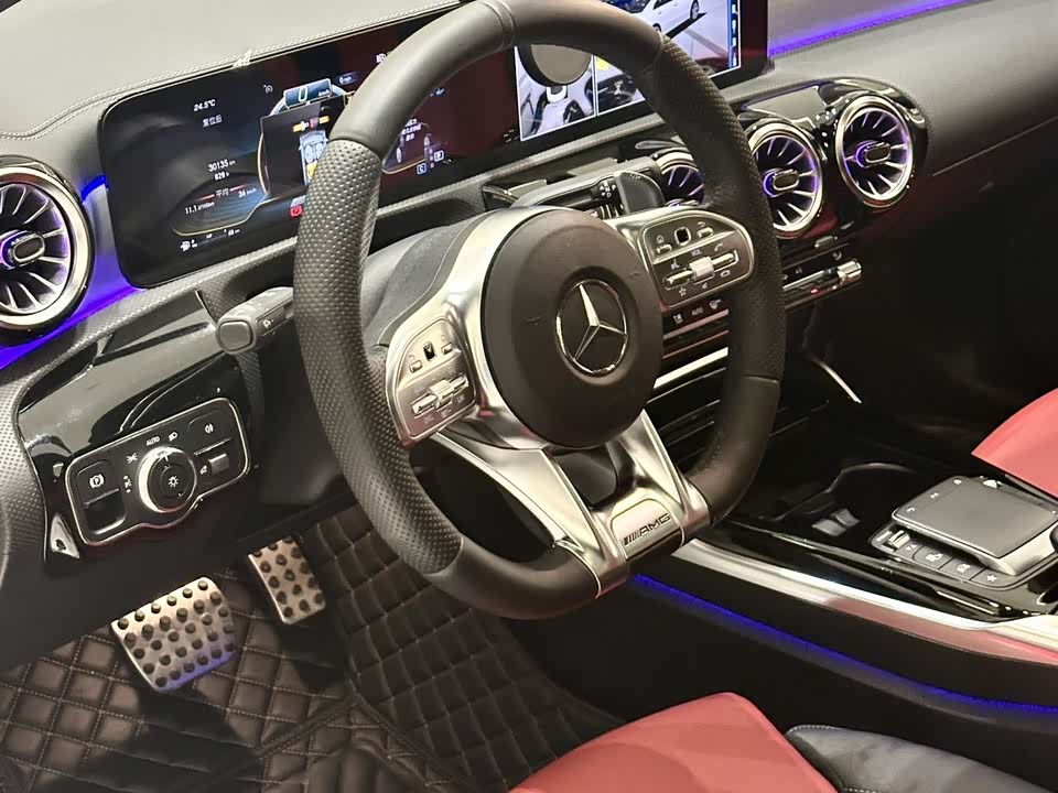 Mercedes-Benz CLA AMG