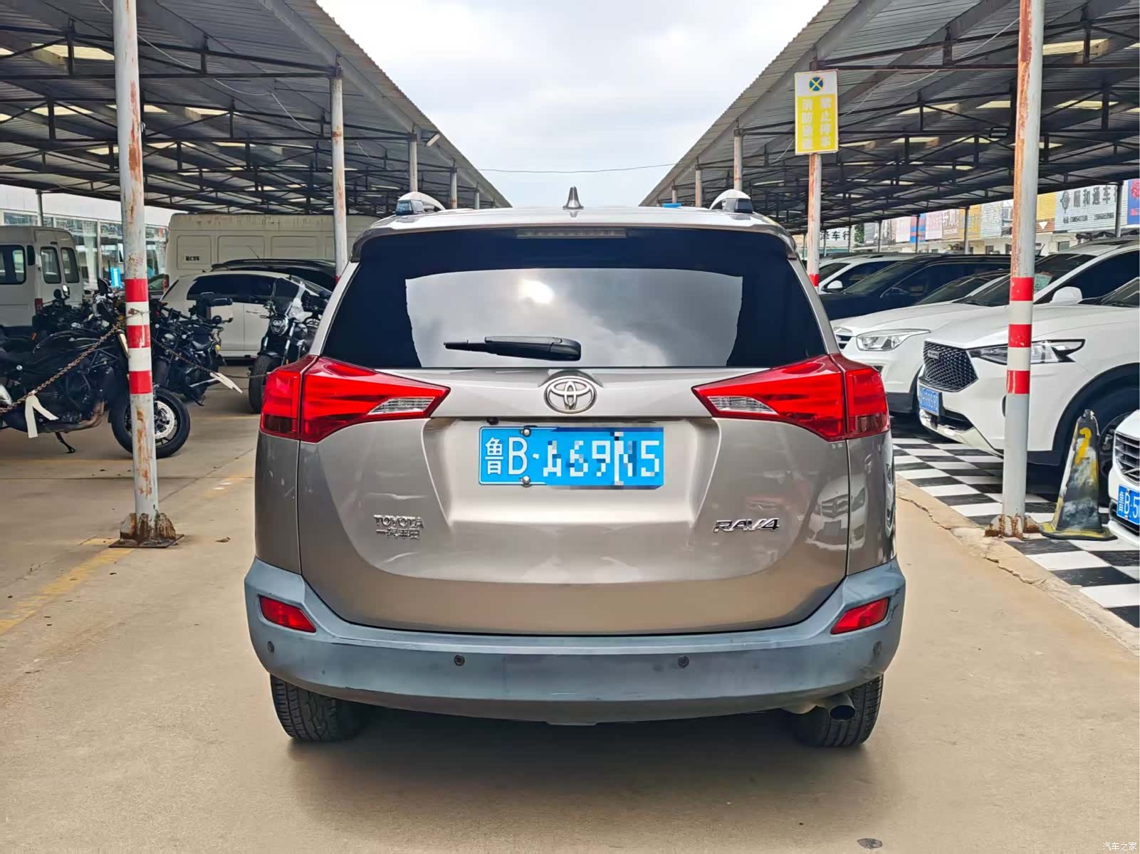Toyota RAV4, 2015 9