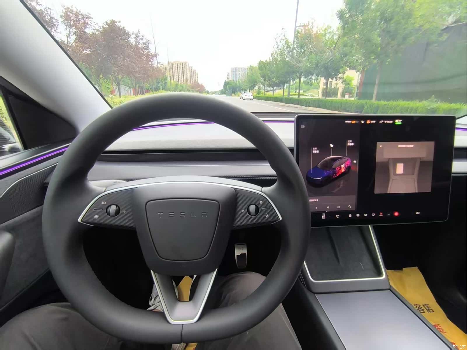 Tesla Model Y, 2025 4