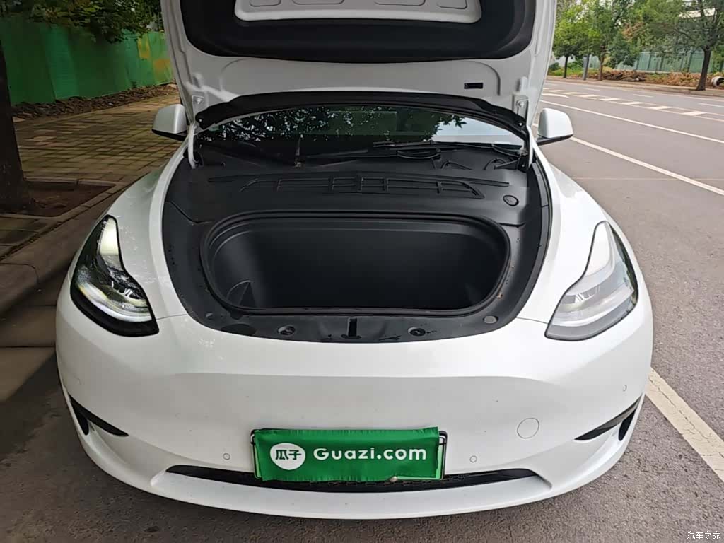 Tesla Model Y, 2023 20