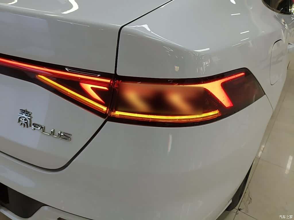BYD Qin, 2023 8