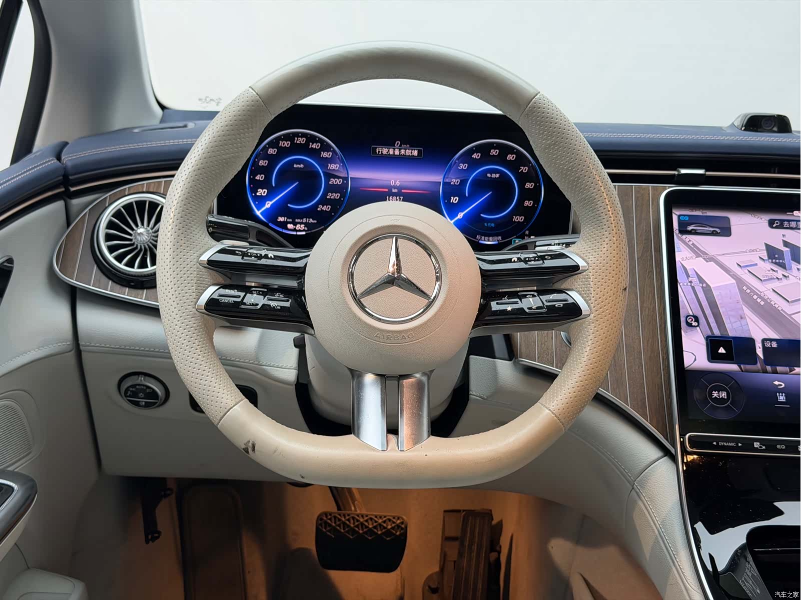 Mercedes-Benz EQE, 2025 12